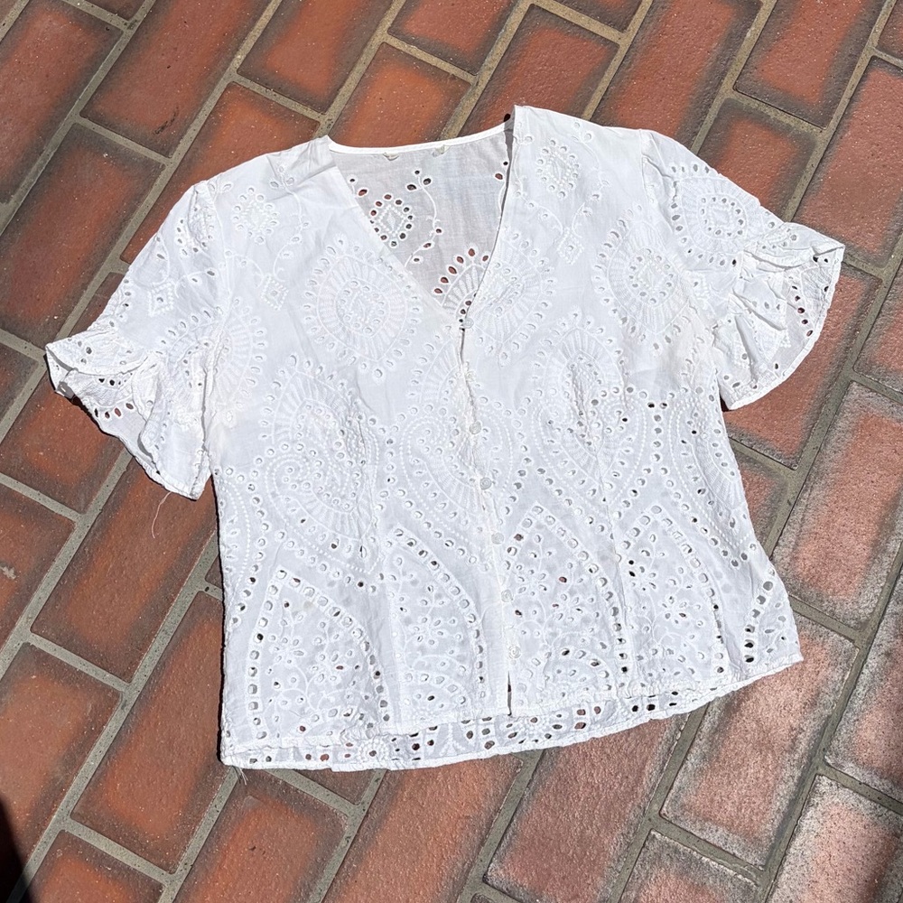 WHITE TOP - Picture 2 of 4